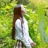 裙袂沾了花香