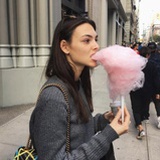 阿兰群岛一亚女