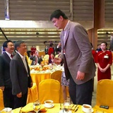 闹情绪