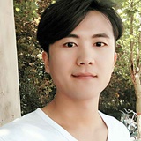 青春在路上走着