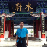 李含矞
