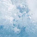 团成团在角落的