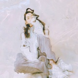 寒潭小神龙旌旌