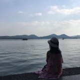 慧妹子头发长长