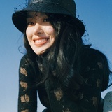 杨采钰Ora