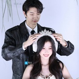 一见妮就笑