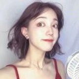 阿颖。