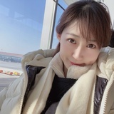 灵玥在看书