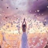 素心向暖🌸浅笑安