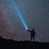 映空夜影