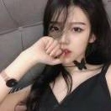 卖包包的小姑娘