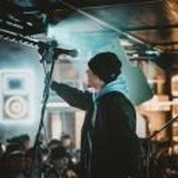 一一