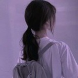短辫姑娘
