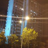 某某