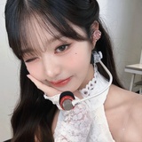 神秘忧郁女子