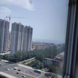 在海边不看海