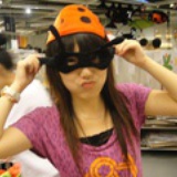 隔着一道玻璃门