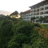 躲起来