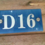 D16