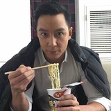 简配吴彦祖