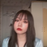 我脑门长痘痘了