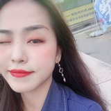 以白
