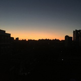 酒旗风暖